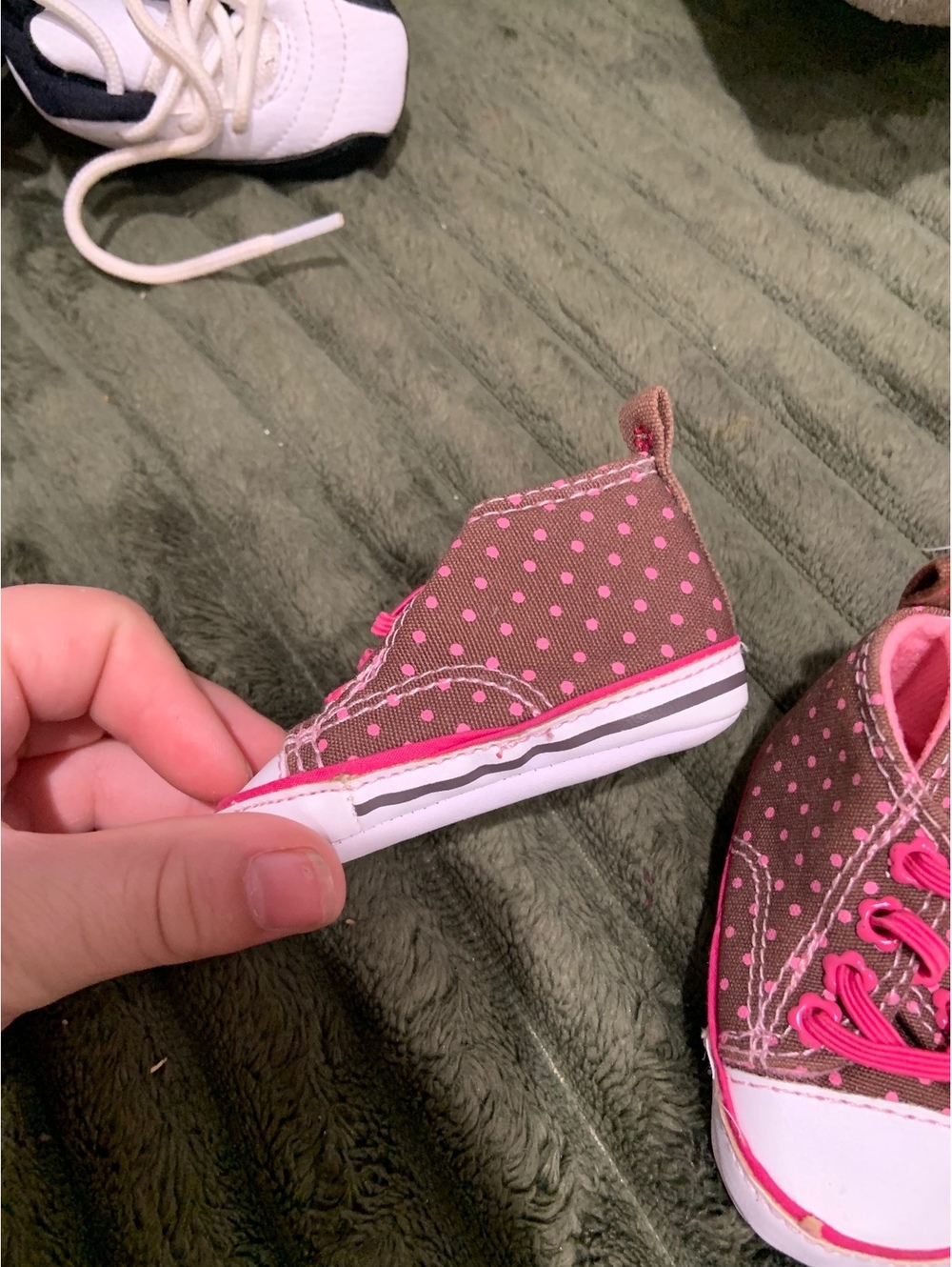 Brown and pink polka dot baby high-top shoes - Picture 2 of 3
